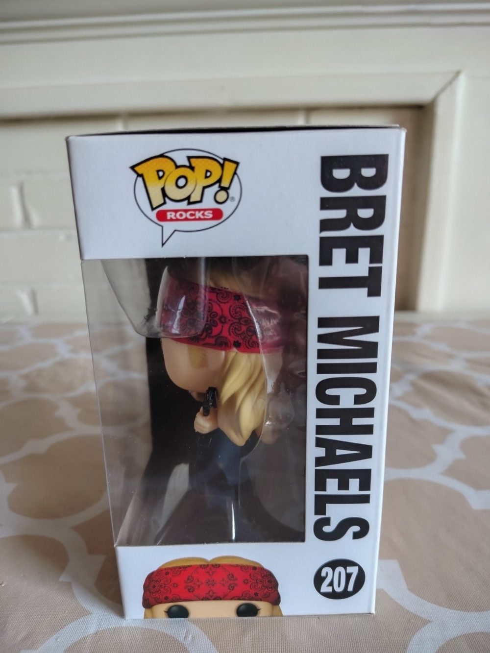 Funko Pop! Rocks Bret Michaels #207 Vinyl Figure - Red Bandana - Picture 3 of 5